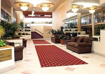 ホテルClarion And Conference Center アナーバー エクステリア 写真